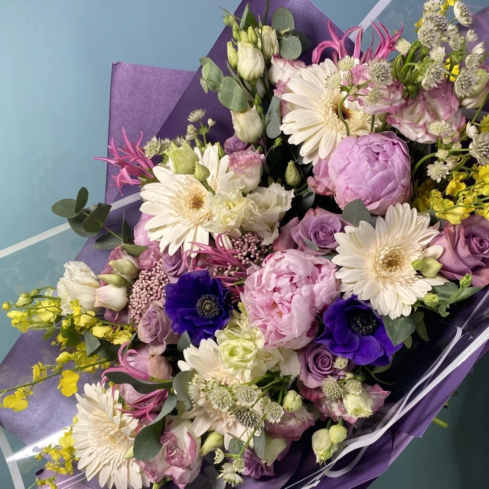 Авторский букет "Фиолетовый контраст"