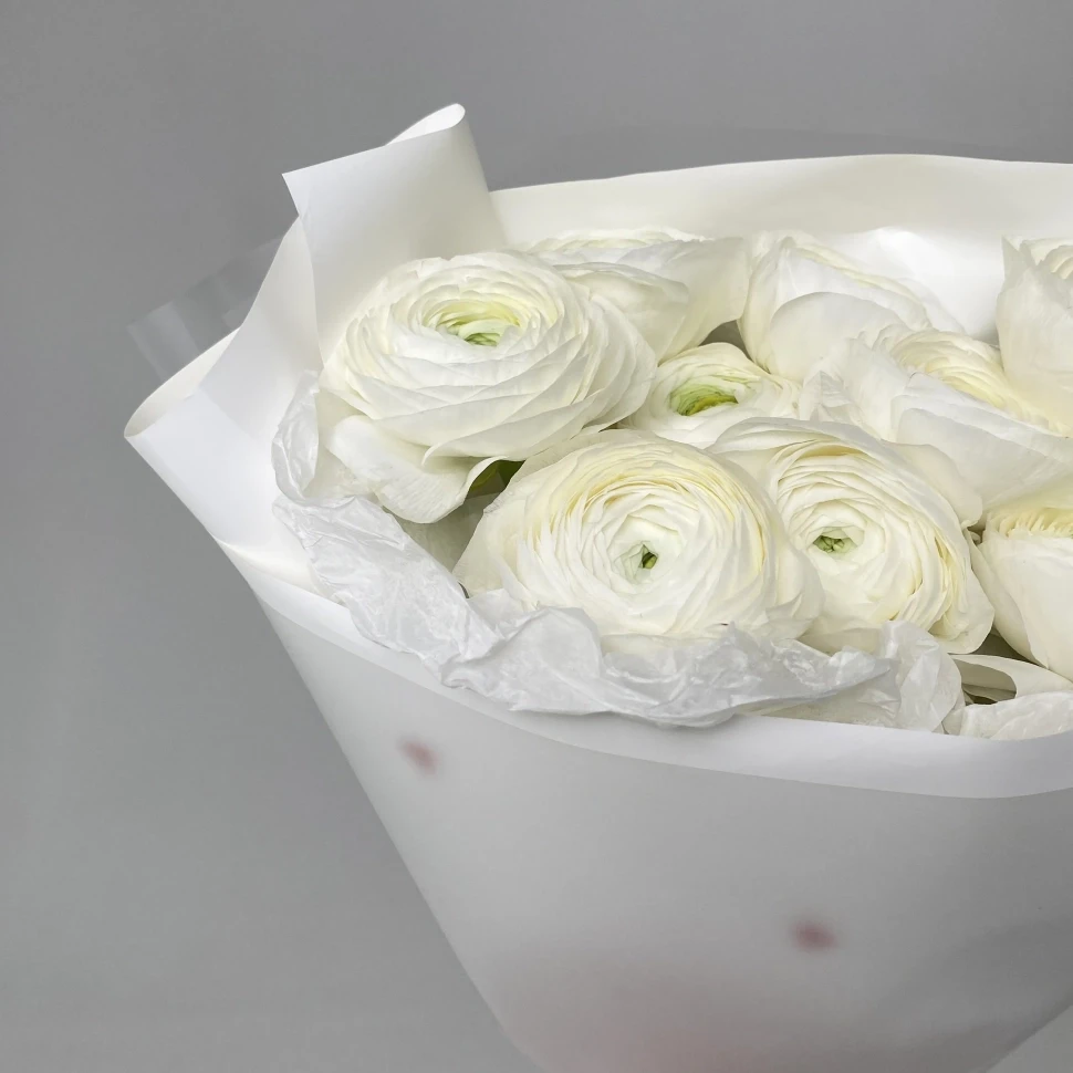 Букет из 9 ранункулюсов